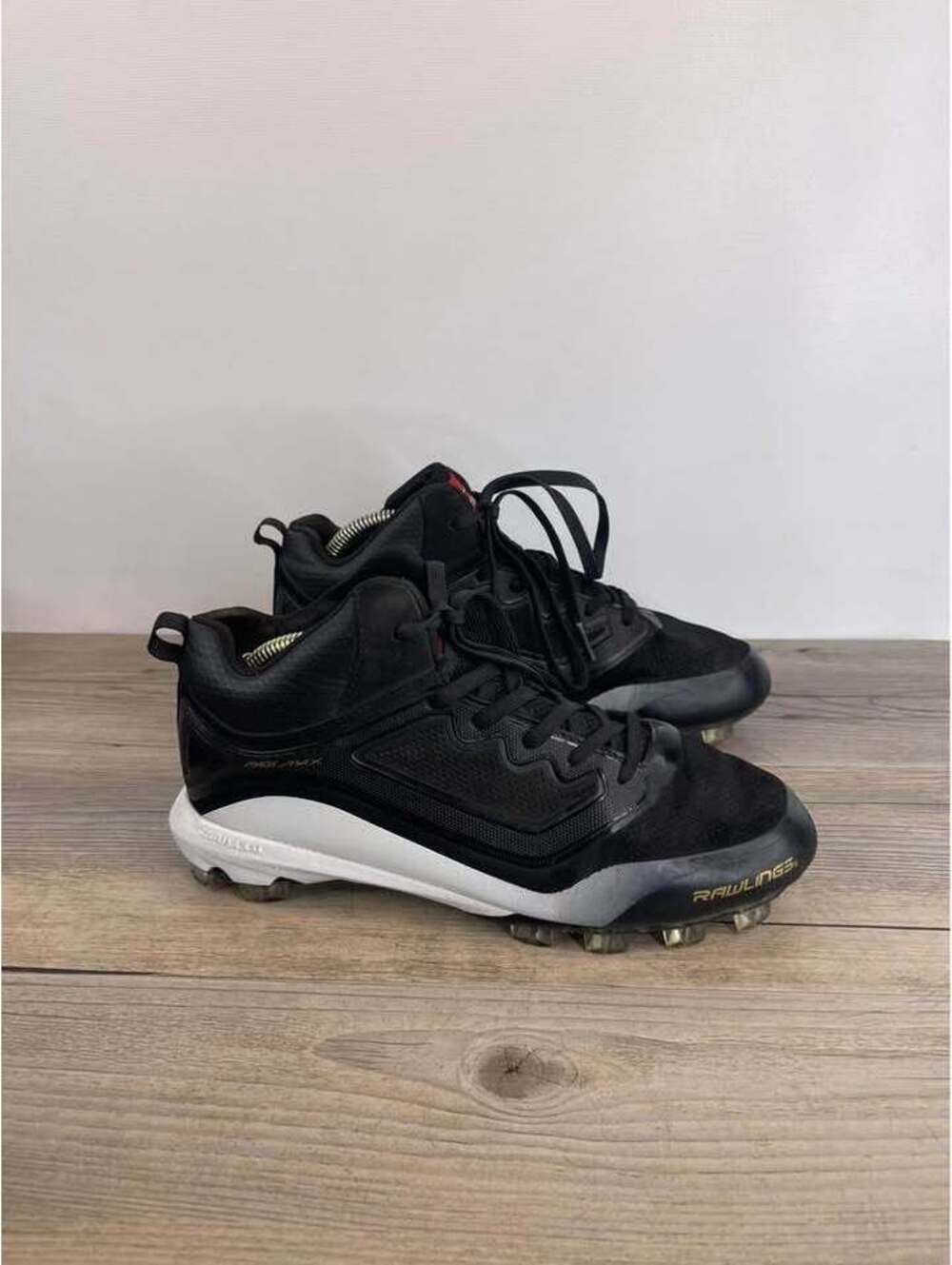 Rawlings Mach Max Curve Mid Youth Baseball Cleats Size 5.5 Black White BG59164